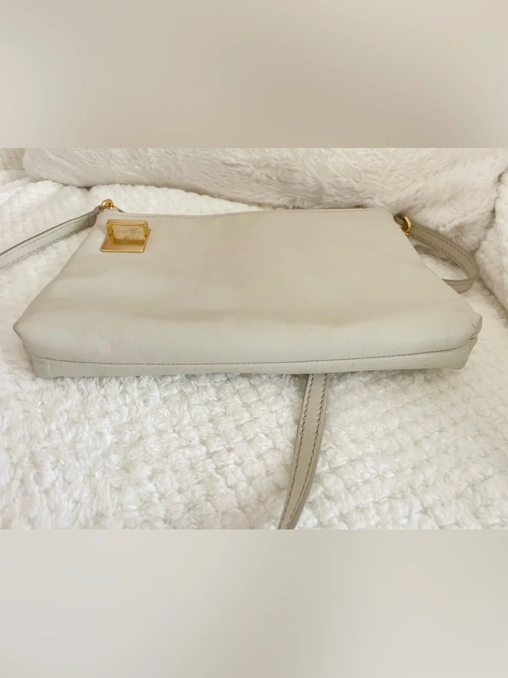 Bimba Y Lola Leather Adjustable Crossbody Stonewhite Goldtone Hardware Zip 7x10